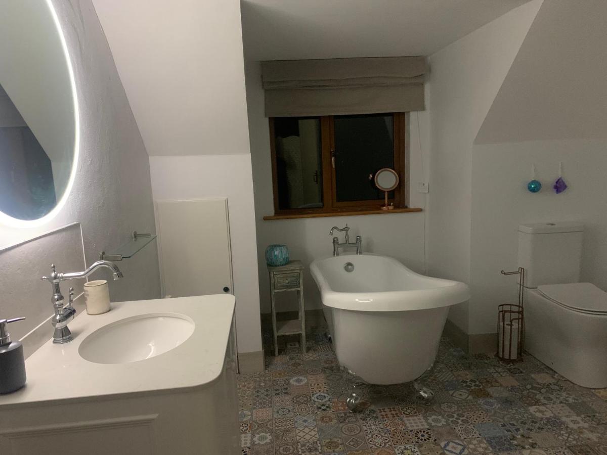 ليتيركيني Bedroom With Private Bathroom And Stunning Views In Beautiful Home المظهر الخارجي الصورة